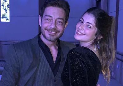 أحمد زاهر بصحبة ابنته ليلى في أحدث ظهور له (صور)