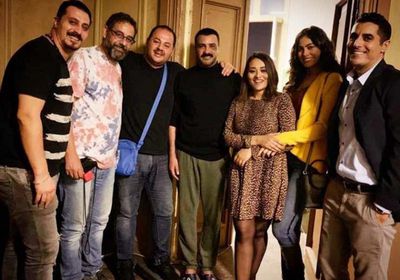 راندا البحيري بصحبة محمد رجب في كواليس مسلسل "الأخ الكبير"