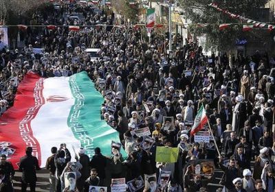 المحتجون الإيرانيون يسيطرون على مركز تابع للحرس الثوري