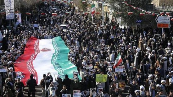 المحتجون الإيرانيون يسيطرون على مركز تابع للحرس الثوري