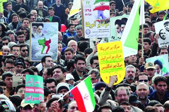 ارتفاع ضحايا احتجاجات إيران إلى 11 قتيلًا والسلطات تقطع الإنترنت
