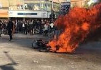 الأمن الإيراني يطلق النار تجاه صدور ورؤوس المحتجين