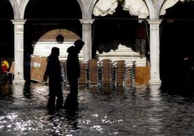 إيطاليا تفرض حالة التأهب القصوى في عدد من المدن بسبب الأمطار الغزيرة