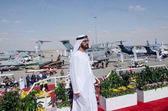 بن راشد ينشر صورا له في معرض دبي للطيران 2019