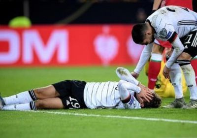 فالدشميت يتعرض لإصابات متعددة خلال مباراة ألمانيا مع بيلاروس