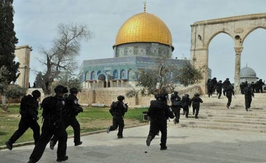 مسؤول إسرائيلي يقتحم المسجد الأقصى وسط حراسة مشددة