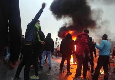 سياسي سعودي: الشعب الإيراني يريد تغيير جذري يطال هرم السلطة