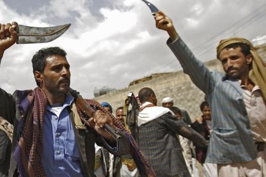 الحوثي يقتل عناصره.. "طائفية بغيضة" تدفع ثمنها المليشيات