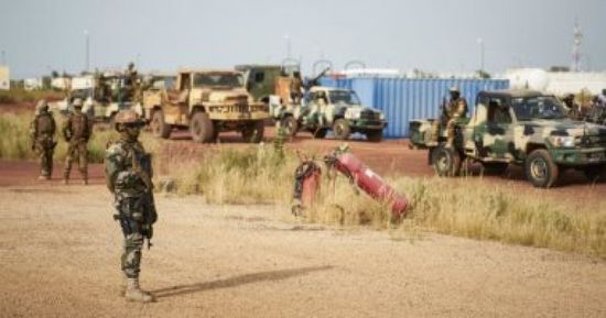 مقتل 24 جنديا وإصابة 29 آخرين في هجوم على دورية عسكرية بمالي