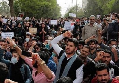 تقرير: الاحتجاجات في إيران مناهضة للنظام وليست ضد الغلاء فقط