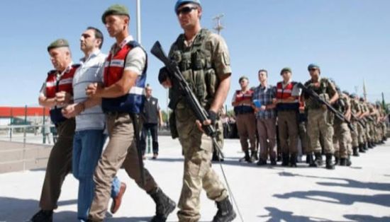 تركيا تعتقل ١٣٣ عسكريا للاشتباه في صلتهم بغولن