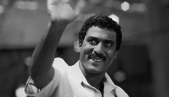 بالفيديو.. أشرف زكي يكشف عن مصير مقتنيات الراحل أحمد زكي