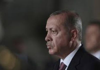 أردوغان يعزل 12 رئيس بلدية منتخبين