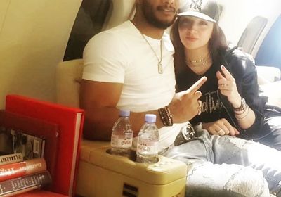 محمد رمضان بصحبة زوجته في أحدث ظهور له (صورة)