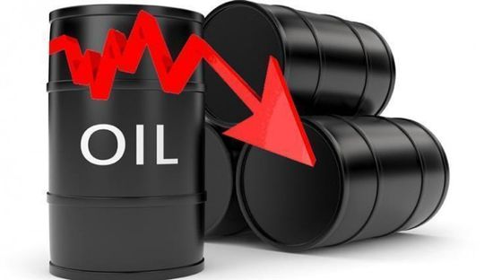 لليوم الثالث على التوالي.. النفط ينخفض جراء زيادة مخزون الخام الأمريكي