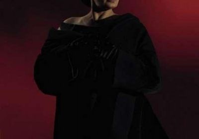 بالفيديو.. فيفي عبده تنشر كواليس جلسة تصوير vouge arabia