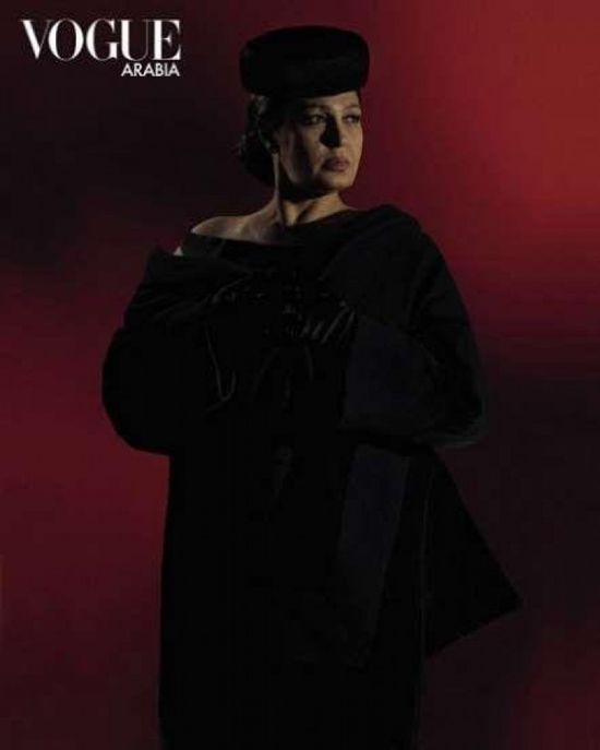 بالفيديو.. فيفي عبده تنشر كواليس جلسة تصوير vouge arabia