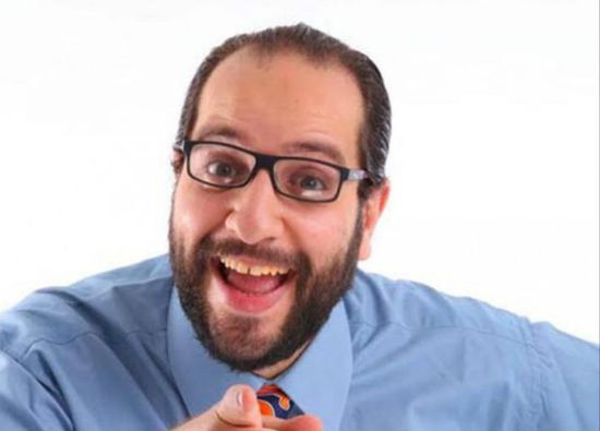 أحمد أمين يعلن انتهاء الموسم الأول من برنامجه "الفاميليا"