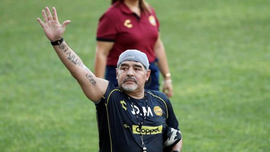 مارادونا يعود لتدريب خيمناسيا الأرجنتيني بعد أقل من 48 ساعة من استقالته