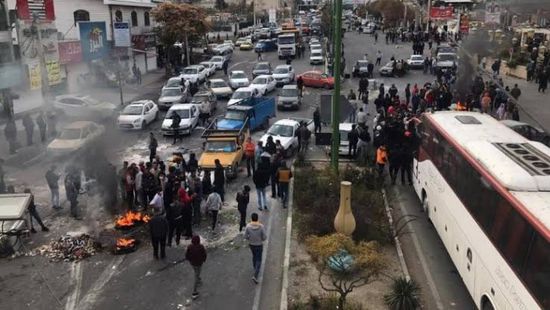 المعارضة الإيرانية: مقتل أكثر من 300 في الاحتجاجات
