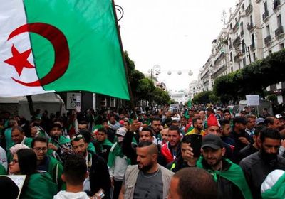 مظاهرات جزائرية حاشدة تطالب بإلغاء الانتخابات الرئاسية