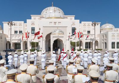 ولي عهد أبوظبي يستقبل رئيس جمهورية مونتينيغرو (صور) 