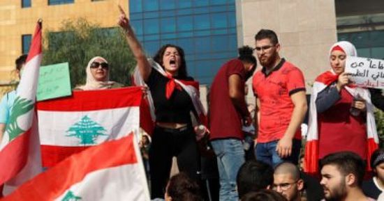 متظاهرون لبنانيون ينددون بالتدخلات الأمريكية فى بلادهم