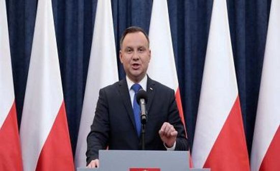 رئيس الوزراء البولندي يدعو لإقامة قوس النصر احتفالا بالانتصار في وارسو