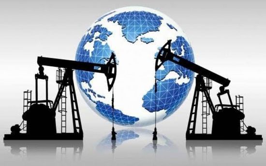 تباطؤ مباحثات التجارة "الأمريكية الصينية" تؤثر سلبآ على سوق النفط العالمي (تقرير) 