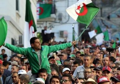 "لجنة تحرير الموقوفين" بالجزائر تدعو لتنفيذ إضراب عام الخميس القادم