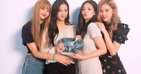 أغنية "بوب كوري" تحقق مليار مشاهدة منذ طرحها على اليوتيوب