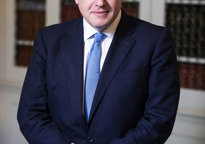 متعهدًا بالحفاظ عليهم.. جونسون ينفي تقليص أعداد الجنود البريطانيين