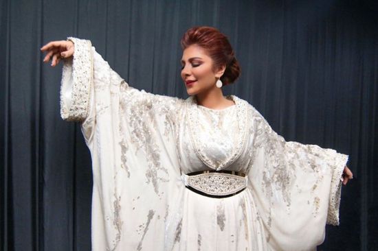 أصالة تنشر صورة من حفلها الأخير.. وتعلق :هنا أحيا