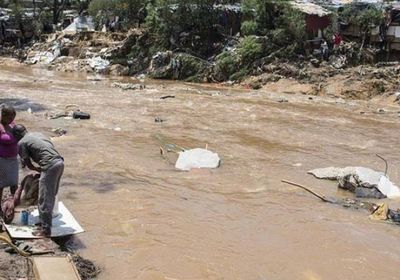 مقتل 43 شخصا بسبب فيضانات وأمطار غزيرة بكينيا