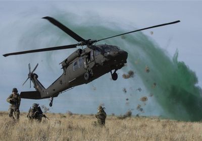 مقتل 13 جنديا فرنسيا نتيجة تصادم مروحتين خلال عملية عسكرية بمالي