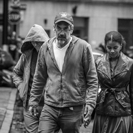 تود فيليبس ينشر صور جديدة من كواليس الفيلم العالمي "جوكر"