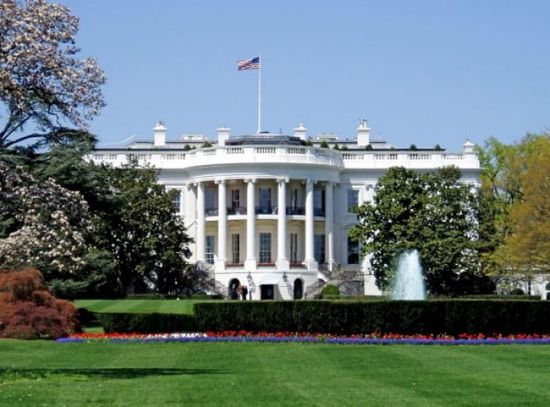 رويترز: أنباء عن انتهاك المجال الجوي فوق واشنطن وانطلاق مقاتلات وإغلاق البيت الأبيض