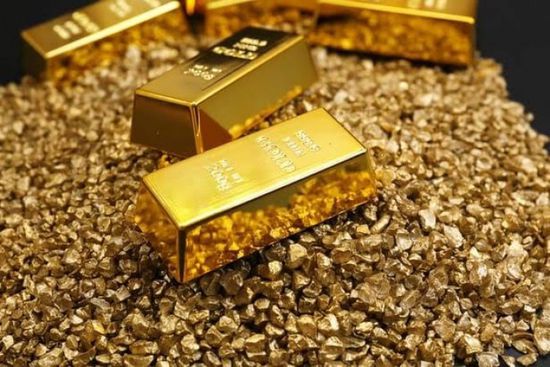 الذهب ينخفض ٢٪ بفعل إعلان ترامب الاقتراب من اتفاق تجاري