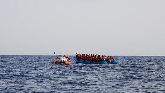 مفوضية الأمم المتحدة تجلى 117 مهاجرا من ليبيا إلى رواندا