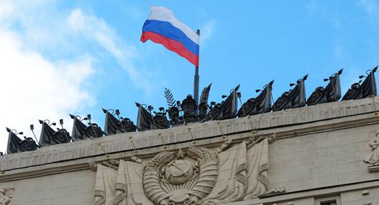 في أول مرة.. روسيا تدعم الجابون بأسلحة خفيفة مجانًا