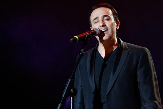 بالفيديو.. صابر الرباعي يشعل مسرح حفله بموسم الرياض