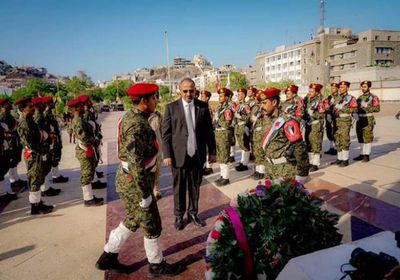 "بن كليب" يشيد برئيس الانتقالي الجنوبي في تصديه لمكائد الأعداء