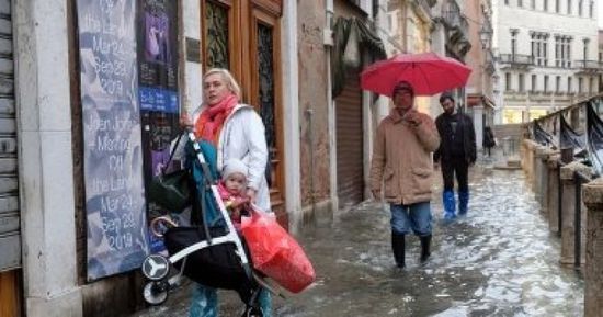 الأرصاد الفرنسية تفرض حالة الطوارئ البرتقالية بسبب هطول الأمطار الغزيرة