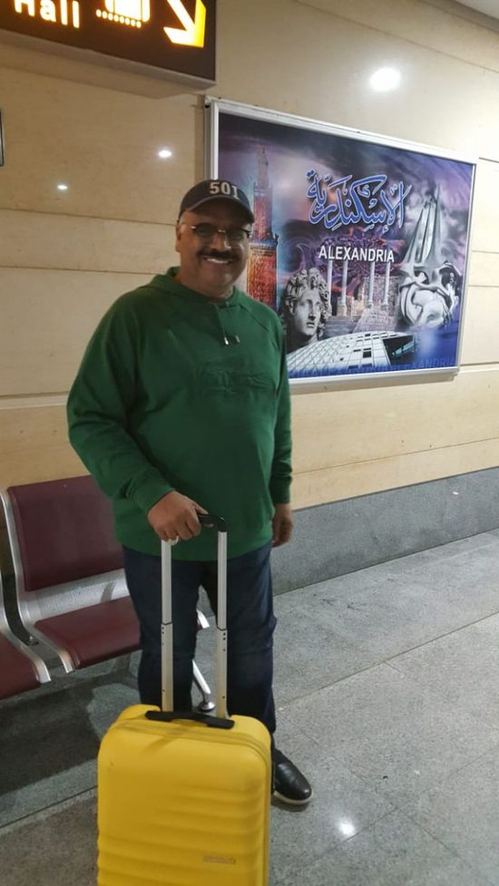 الكويتي داوود حسين يصل مصر استعدادًا لتكريمه بـ "الإسكندرية للمسرح العربي"