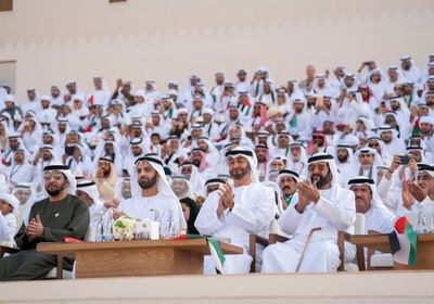 بالصور.. بن زايد يشهد مسيرة الاتحاد بمناسبة اليوم الوطني الإماراتي