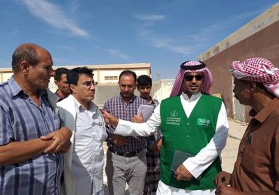 مدير البرنامج السعودي يزور قشن لتفقد المشروعات الجاري تنفيذها (صور)