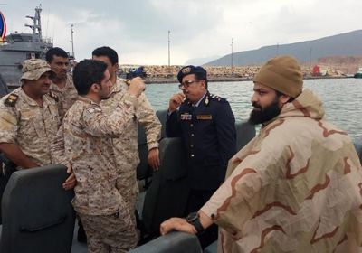 إنقاذ 11 صياداً يمنياً من الغرق في الممر الملاحي الدولي