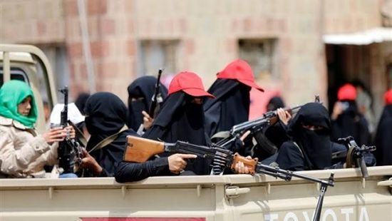 الشرق الأوسط: الزينبيات يقتحمن المنازل بحثاً عن معارضات للحوثي