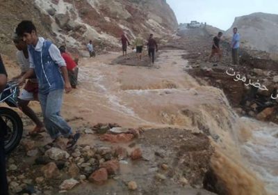 أمطار سقطرى تقطع الطريق الرابط بين حديبو ومناطق المطار