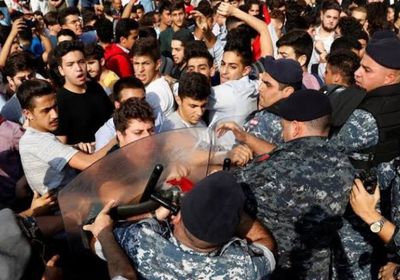 طلاب لبنان يخرجون في مظاهرات مجددا رفضا لممارسات السلطة الحاكمة
